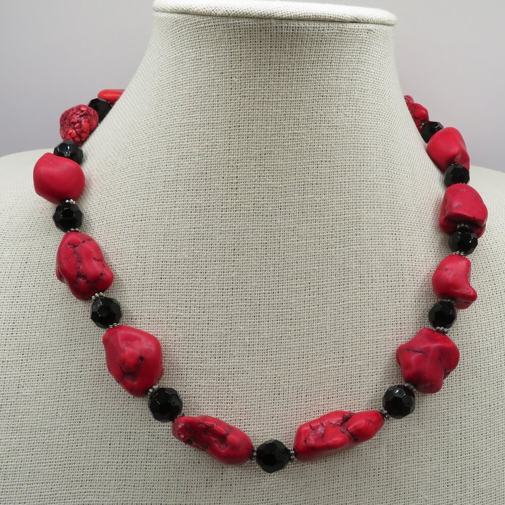 Vintage Coral Beaded Necklace Sterling Silver Toggle Clasp - Picture 2 of 10